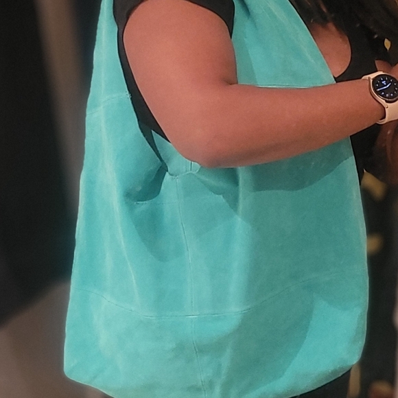 💖Urban Outfitters Slouchy Suede Tote ⭐️HostPick⭐️ - Picture 6 of 8